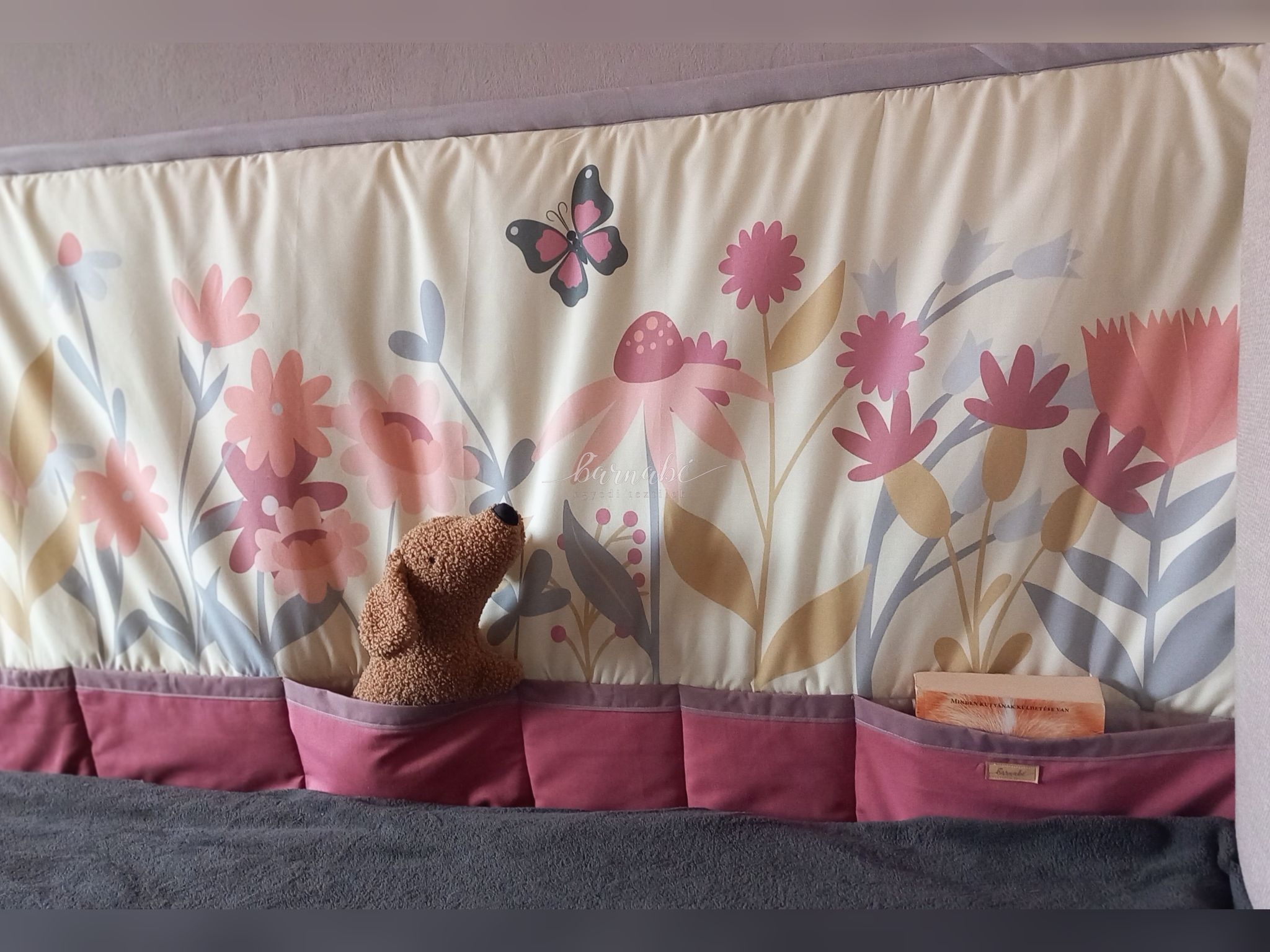 Virágos mező falvédő ZSEBEKKEL